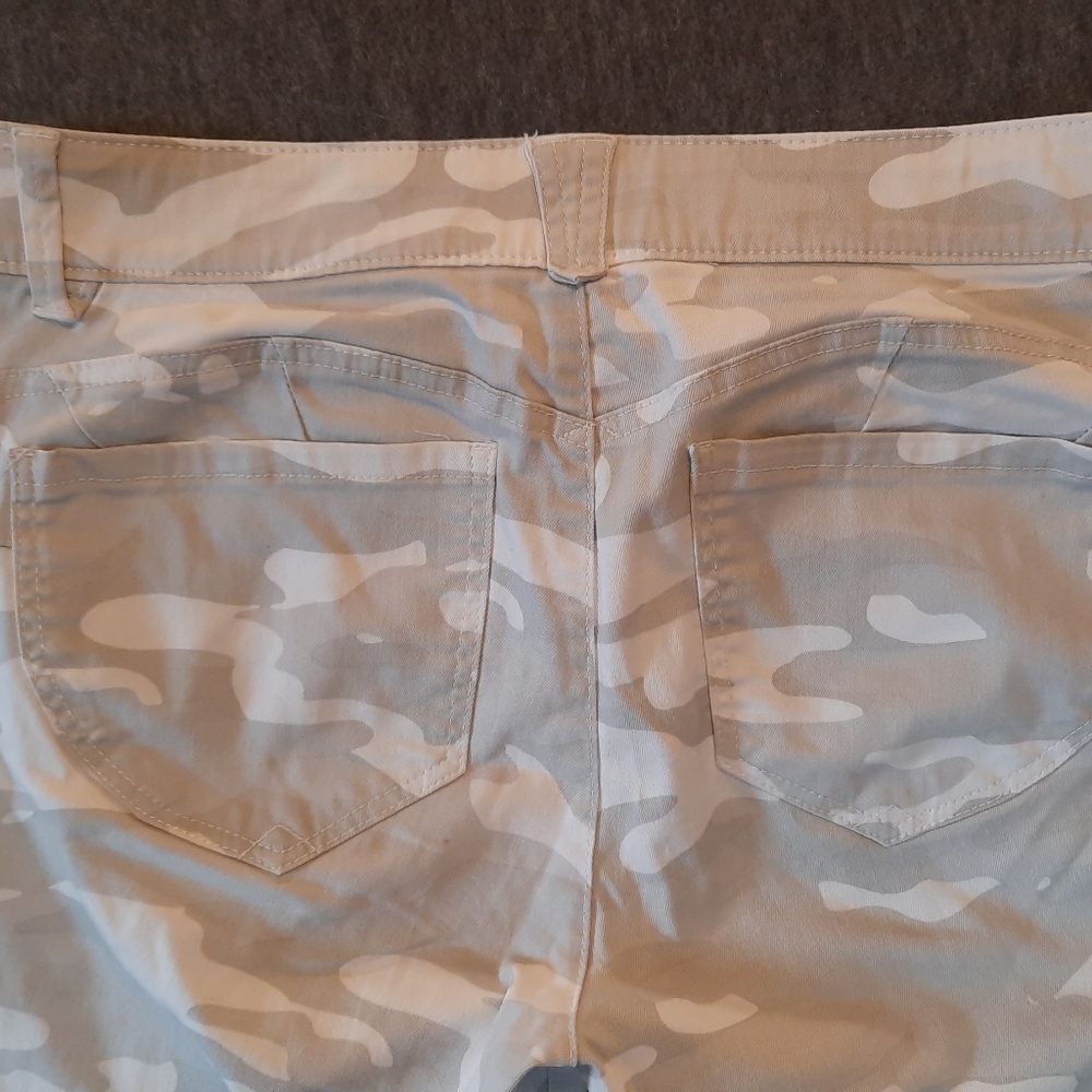 Democracy Camouflage Zip Pants - Picture 10 of 14